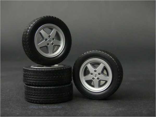 1:18 Audi 80 S2 Coupe Rim Size
